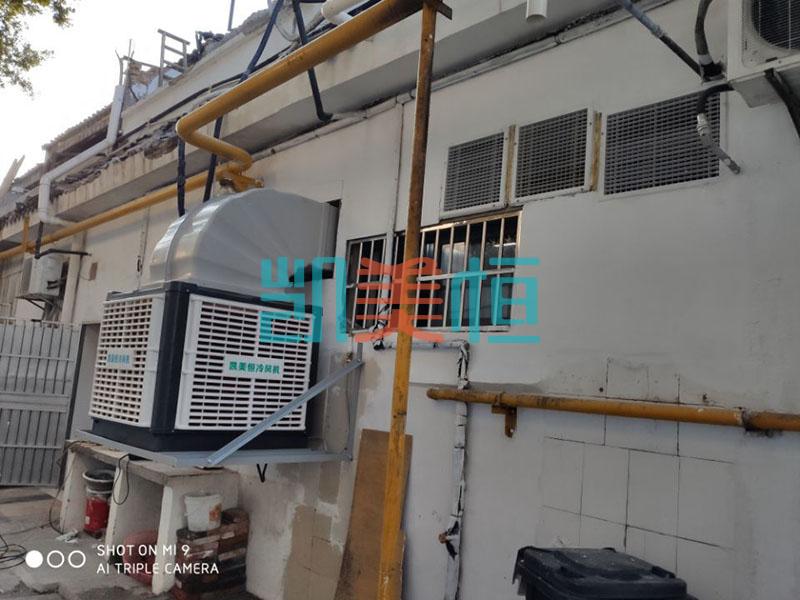 <a href=http://www.e-tj.cn target='_blank'>凱美恒</a>水簾空調解決餐廳廚房太熱問題 凱美恒水簾空調解決餐廳廚房太熱問題